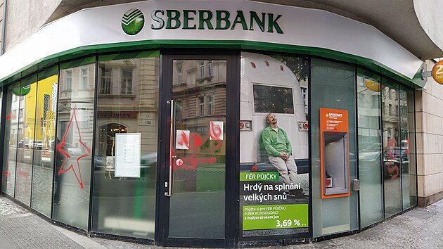 O peníze ve Sberbank lidé nepřijdou. Dříve či později by je měli dostat téměř všichni
